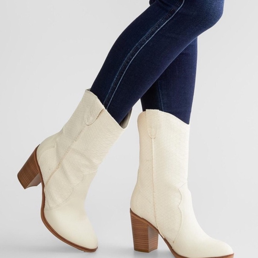 MIA Women's Raylyn Ivory boots